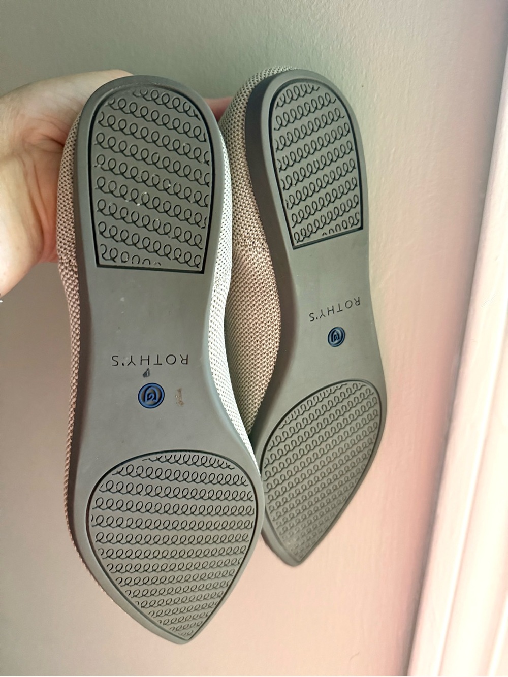Rothy's Pointed Flat in light Grey 7.5W - Picture 5 of 6